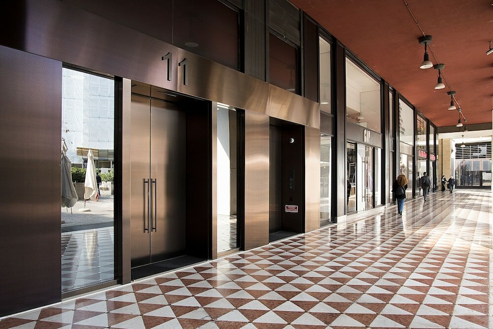 Фото Easyhomes - Central Tower