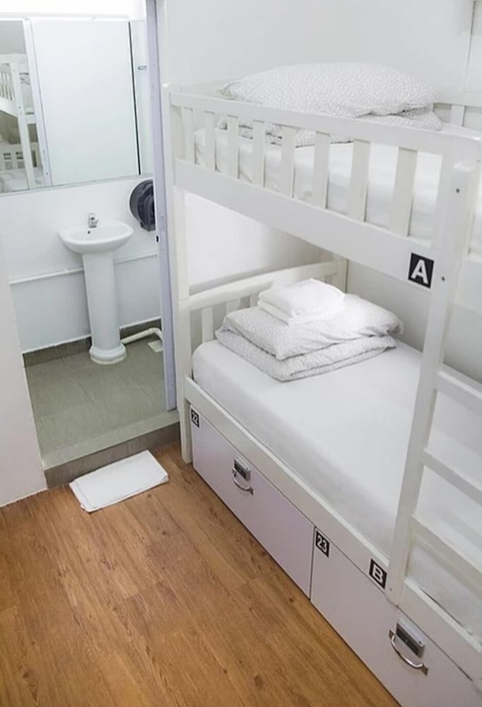 Фото K Hotel Aliwal - Hostel