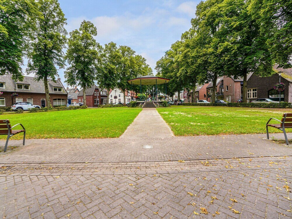 Фото Modern Holiday Home in Grubbenvorst near River Maas