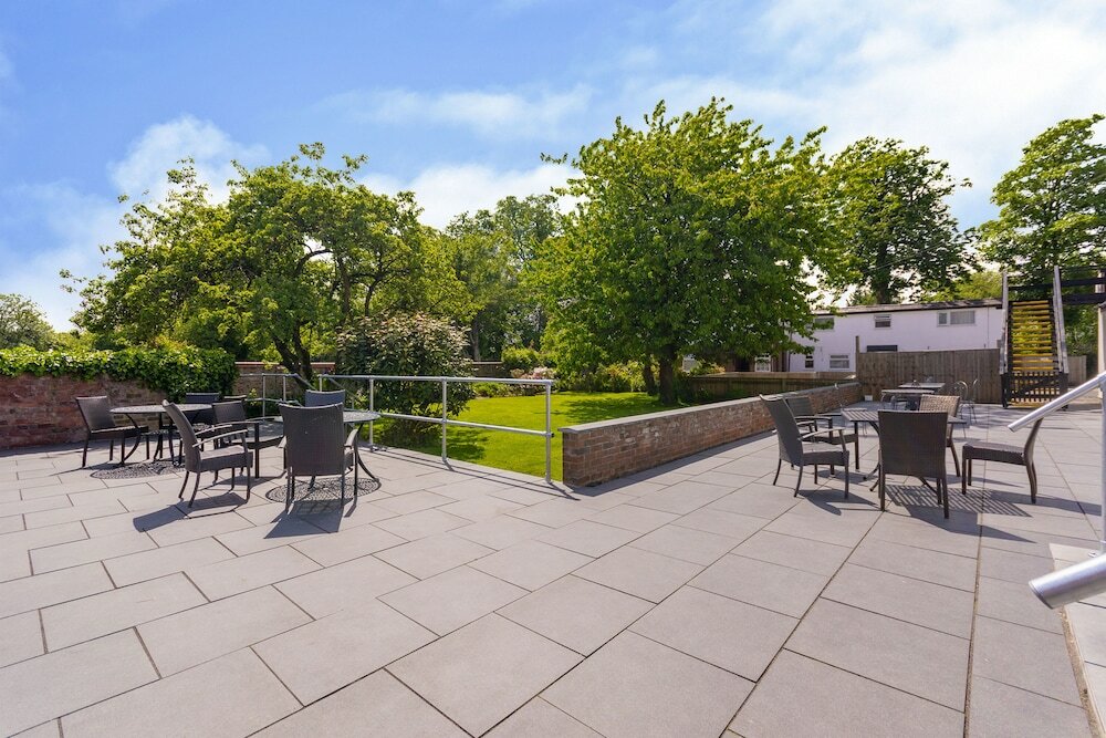 Фото Woodcote Hotel