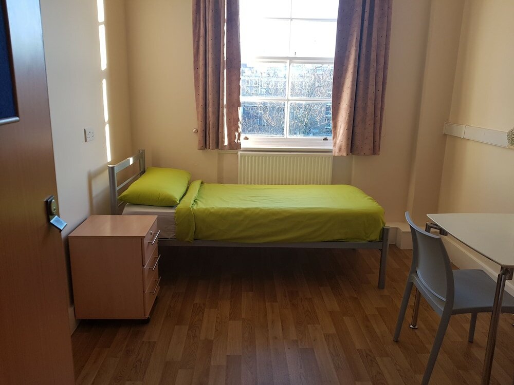 Фото Bowden Court - Hostel