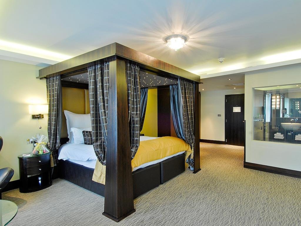 Фото Park Grand Mayfair