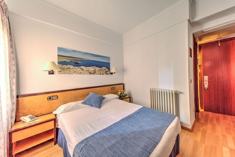 Фото Hotel Voramar Mallorca