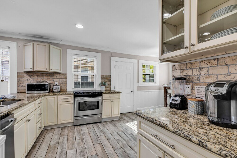 Фото Bright and Modern Close to Everything