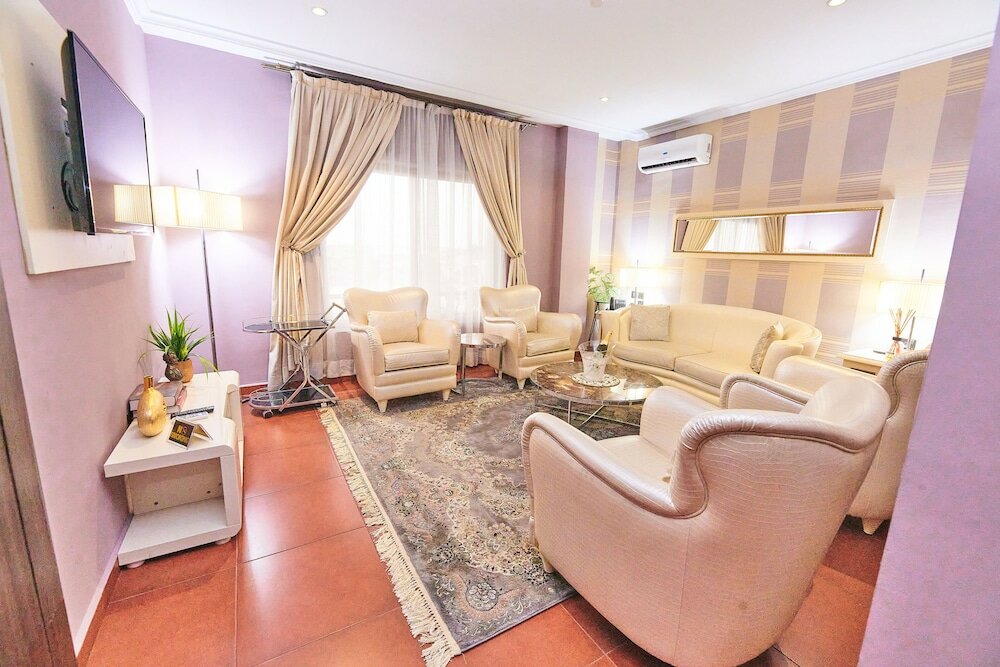 Фото Oak Havens Hotel