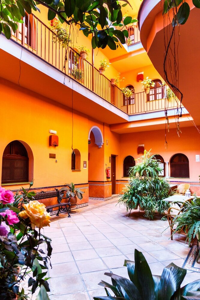 Фото Hotel Patio de la Alameda