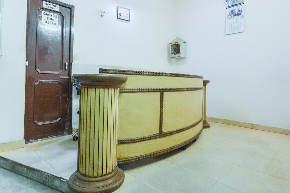 Фото Spot On 36686 Hotel Om Shanti Palace