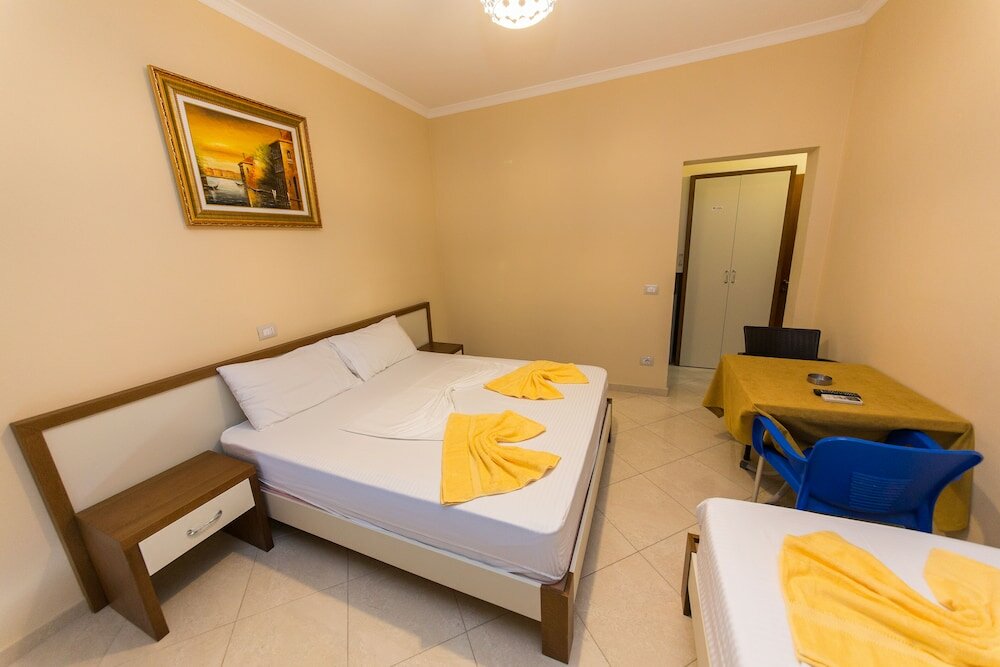 Фото Hotel Vila Misiri