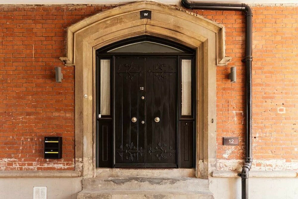 Фото The Woolwich Retreat - Enticing 5bdr House With Parking