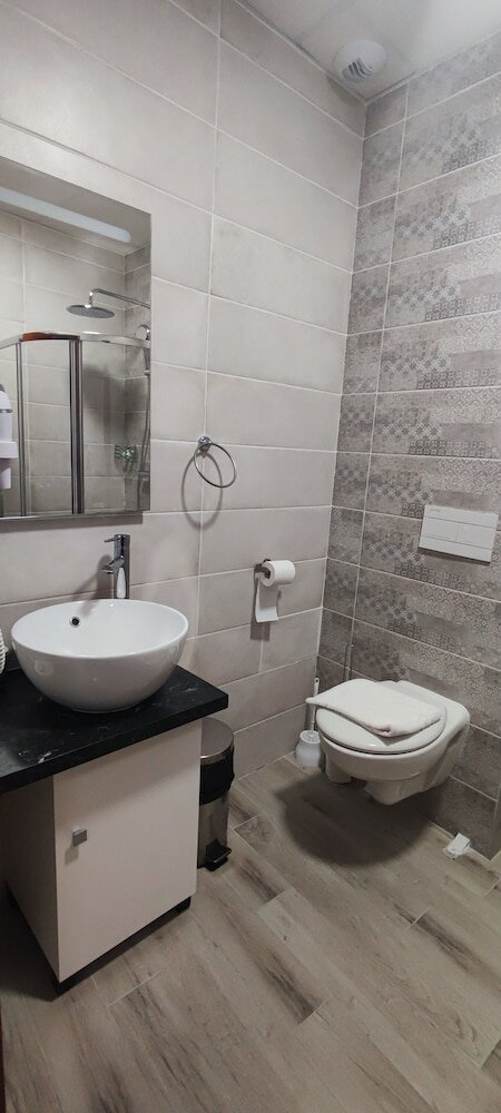 Фото Square Hôtel - Nimes