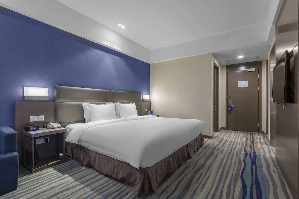 Фото Holiday Inn Express Shenyang North Station