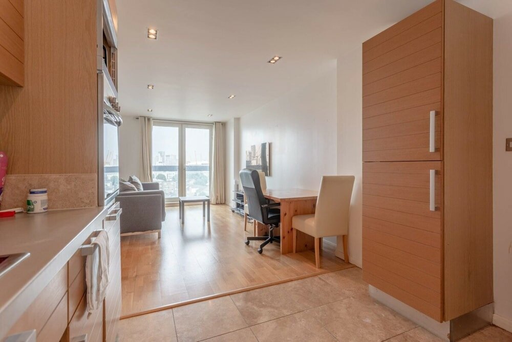 Фото Fantastic 2 Bedroom near Canary Wharf