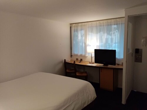 Гостиница Kyriad Direct Marseille Est - La Valentine