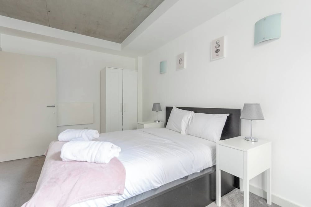 Фото Beautiful & Bright 2bd Flat - Dalston!