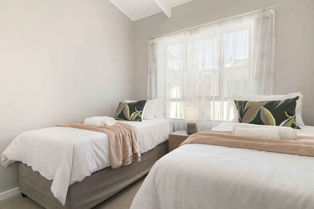 Фото Links 2146 by HostAgents