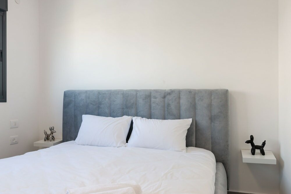 Фото Luxury Apt 3 Br New Tower Parking