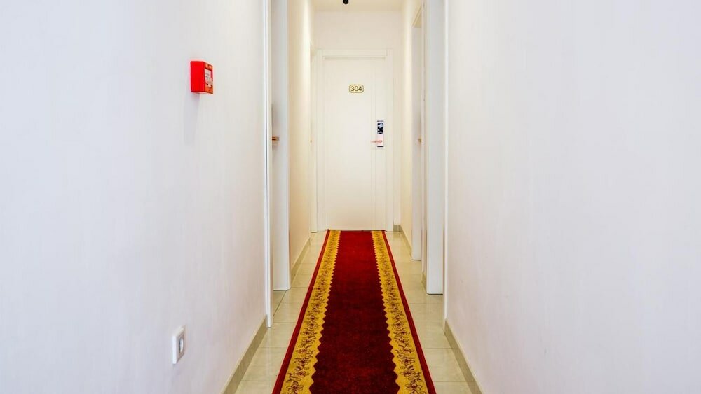 Фото Hostal Golden Alcalá