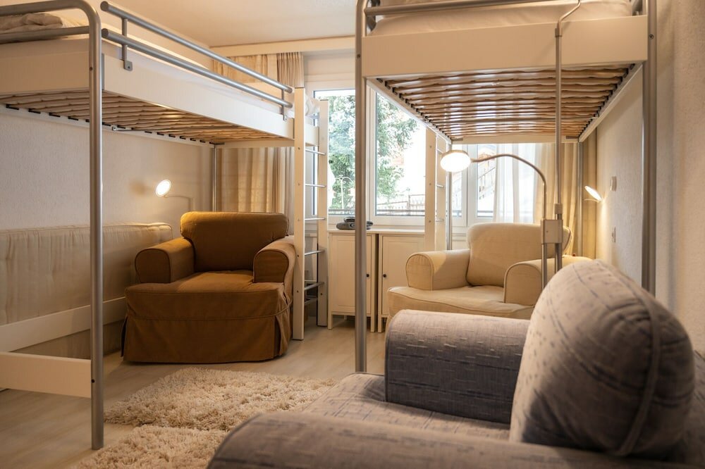 Фото Snowflake family apart. Ski in& out