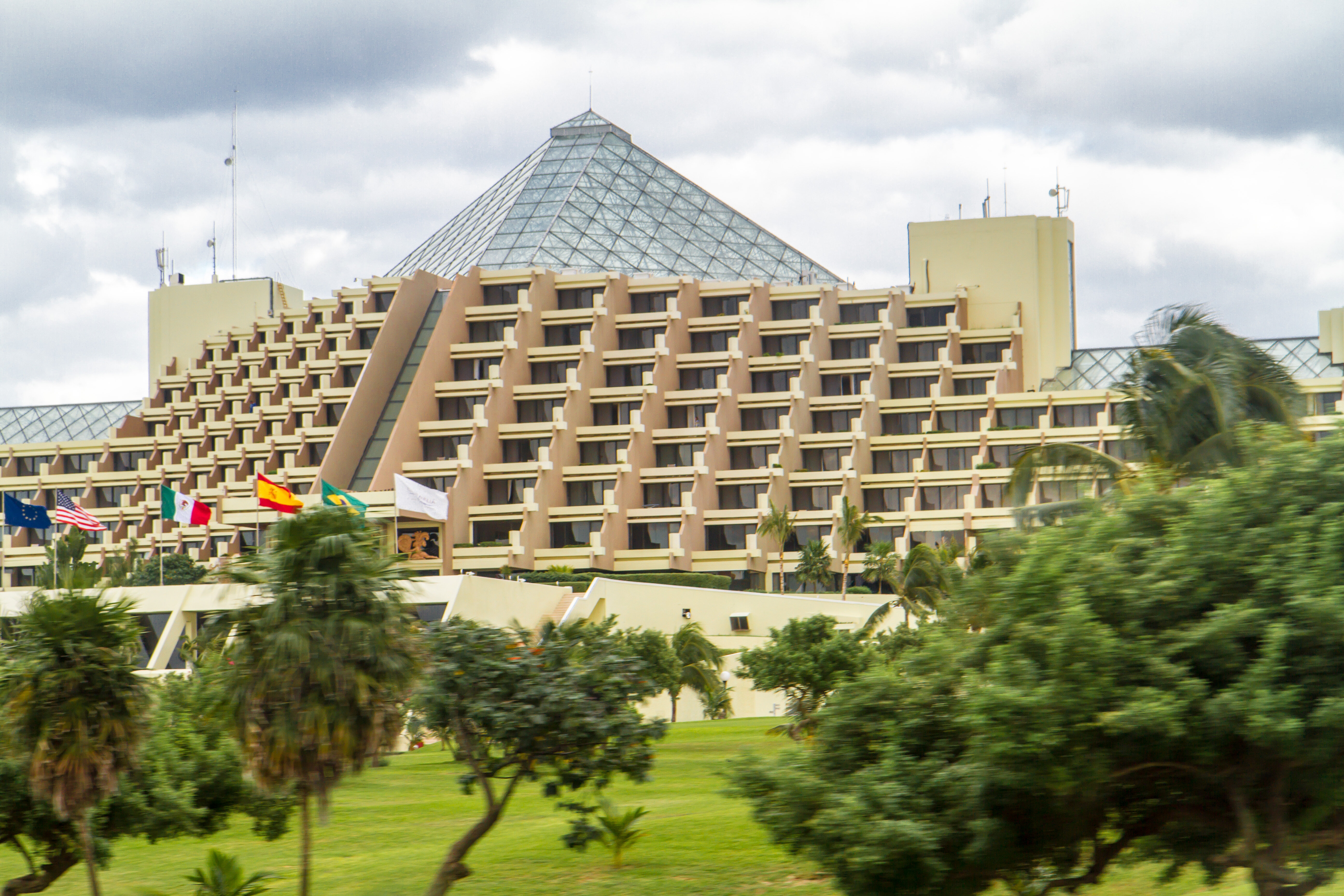 Фото The Pyramid Cancun by Oasis