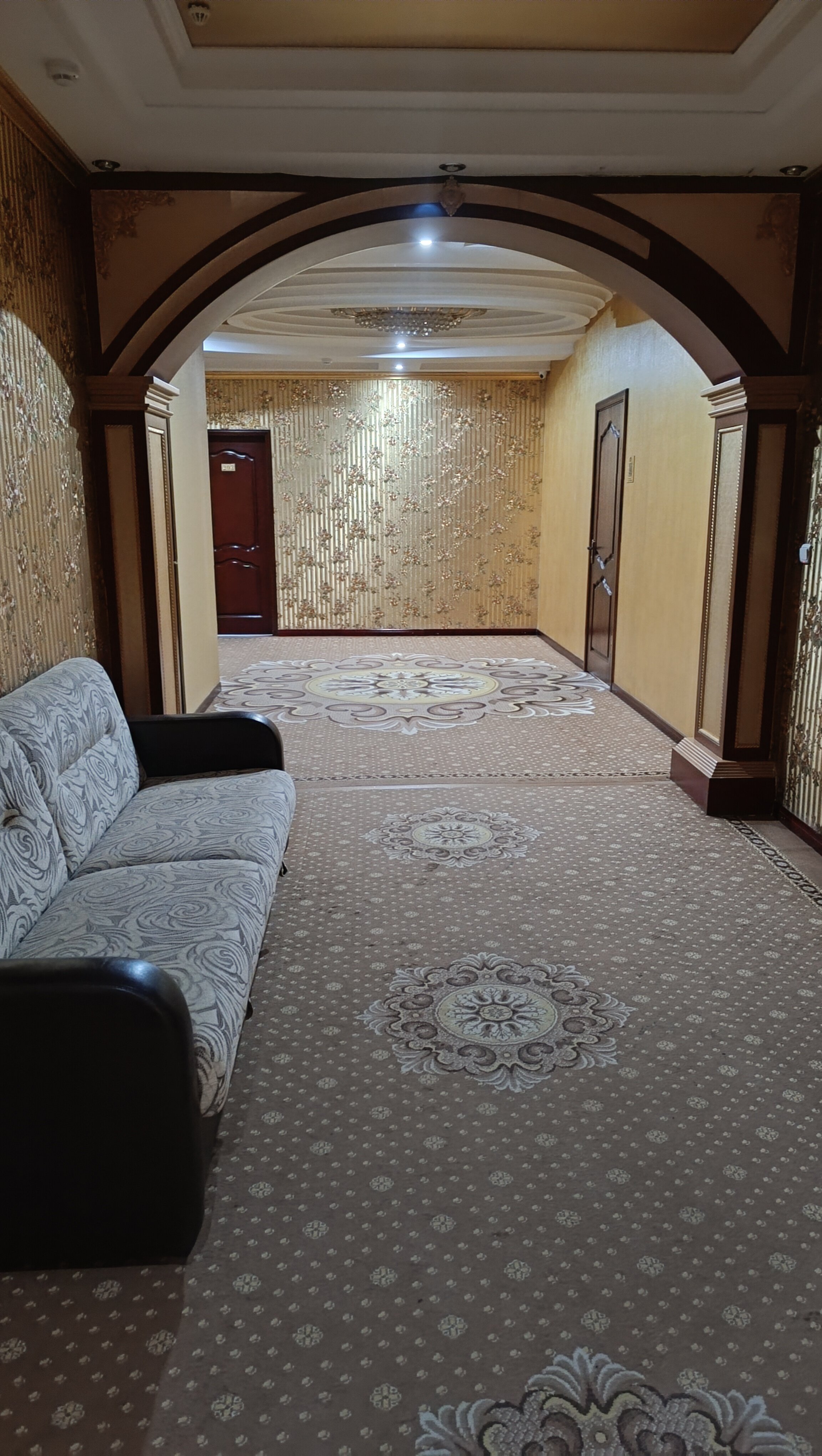 Фото Altyn Adam Hotel