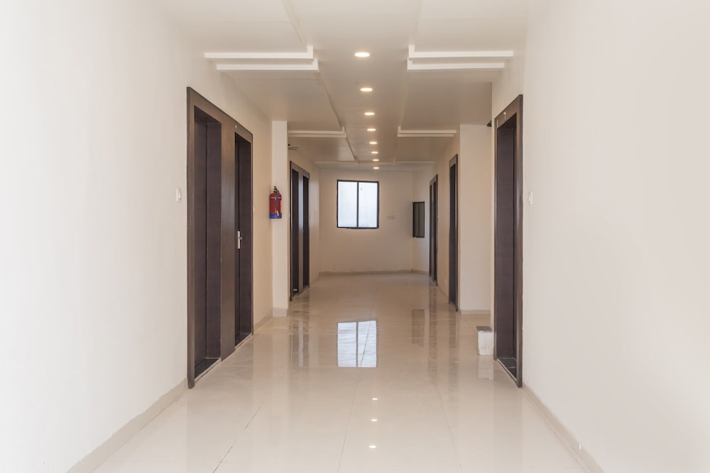 Фото Oyo Bho034 Hotel Ashirwad Regency