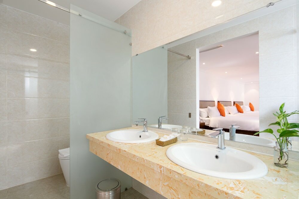 Фото Roliva Hotel & Apartment Danang