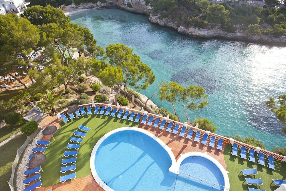 Фото Hotel Cabot Cala Ferrera