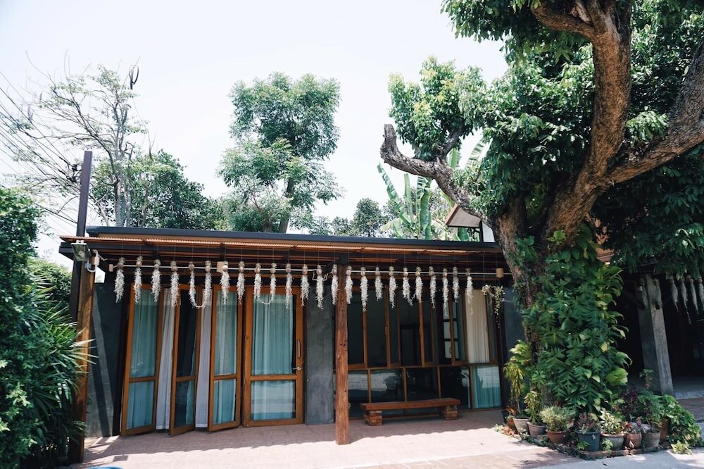 Фото Tha Ma-O Bouteak Homestay