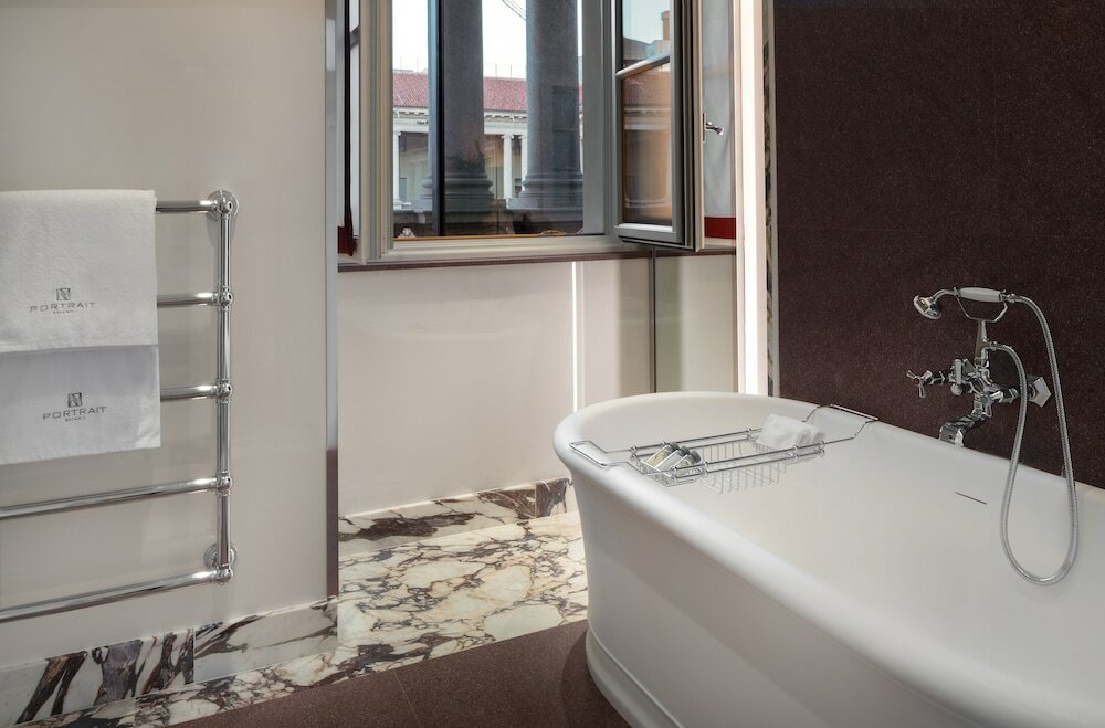 Фото Portrait Milano - Lungarno Collection