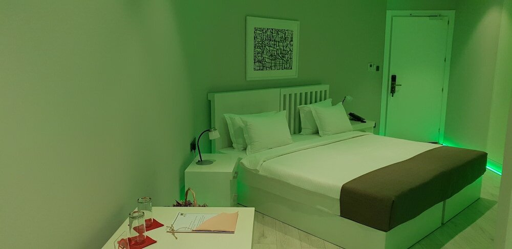 Фото Metro Hotel Tirana