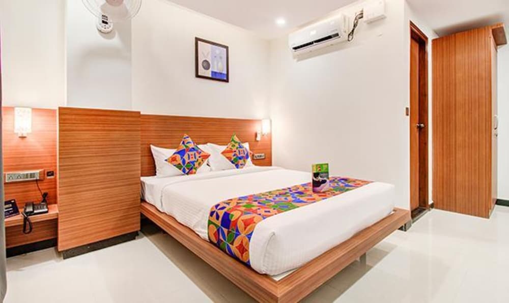 Фото Fabhotel The Rs Suites