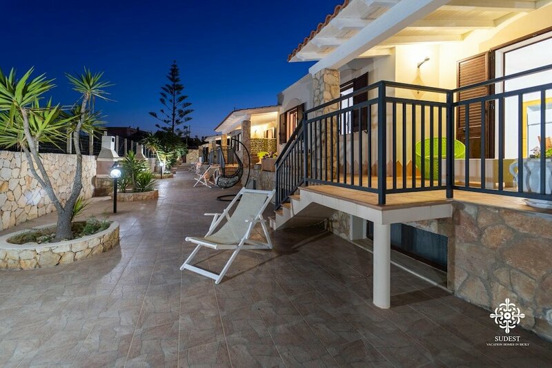 Апартаменты Borgo Marino Beach Residence