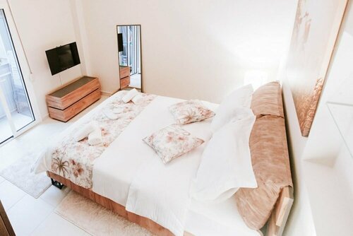 Гостиница Best House Ellinos Stratiotou Ayia Patra в Патрах