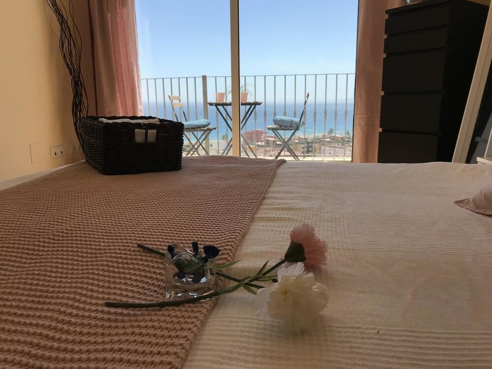 Фото Rooms in Seafront Villa