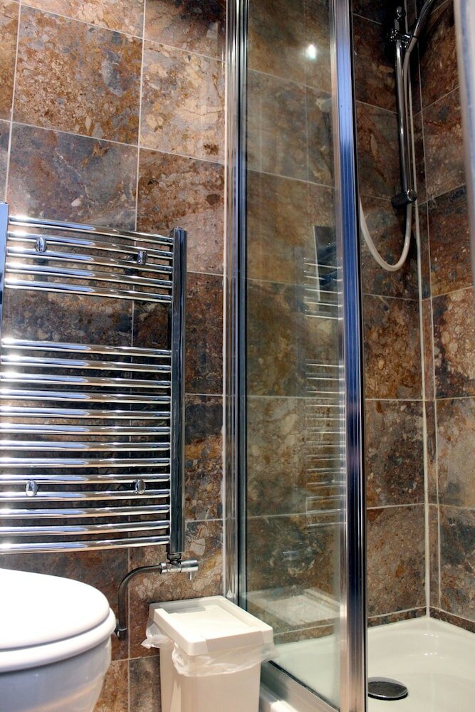 Фото Chester Hotel