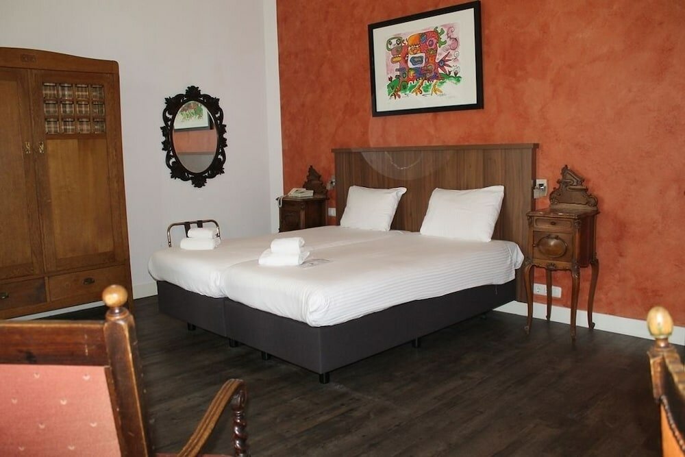 Фото Hotel Oranjeoord