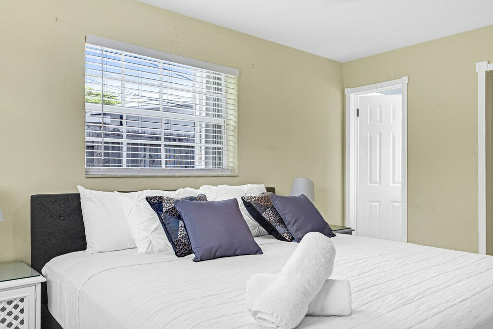 Фото Dania Hills w Pool 10 min to Beach