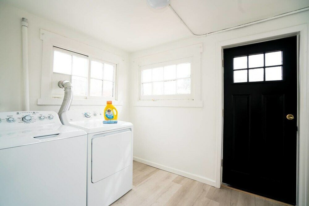 Фото The Mile High Escape in Curtis Park