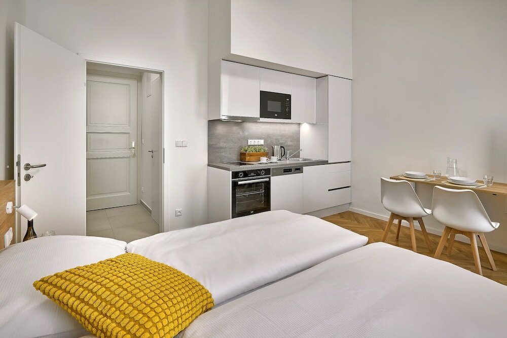 Фото DownTown Suites Rubesova