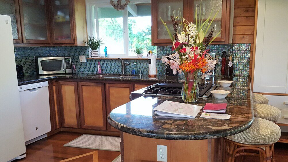 Фото Hale Ki'i Maka Manu 4 Bedroom Home by Redawning