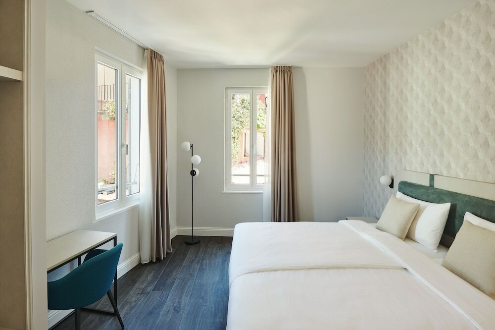 Фото Vista Lakefront Boutique Hotel
