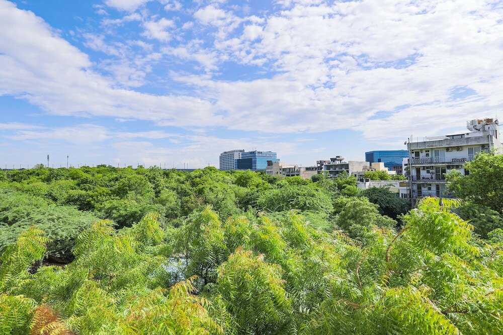 Фото Fabhotel Aravali Suites