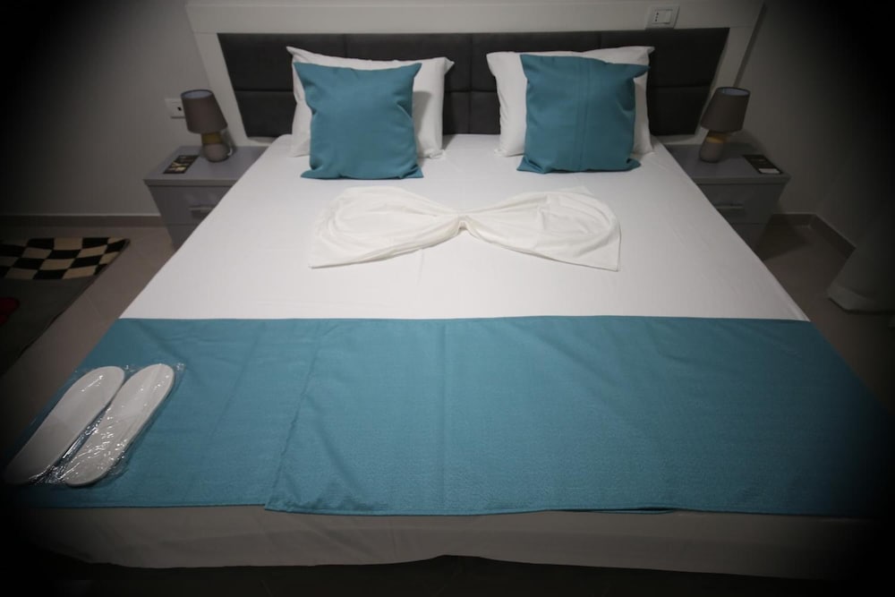 Фото Hotel New York Kamez