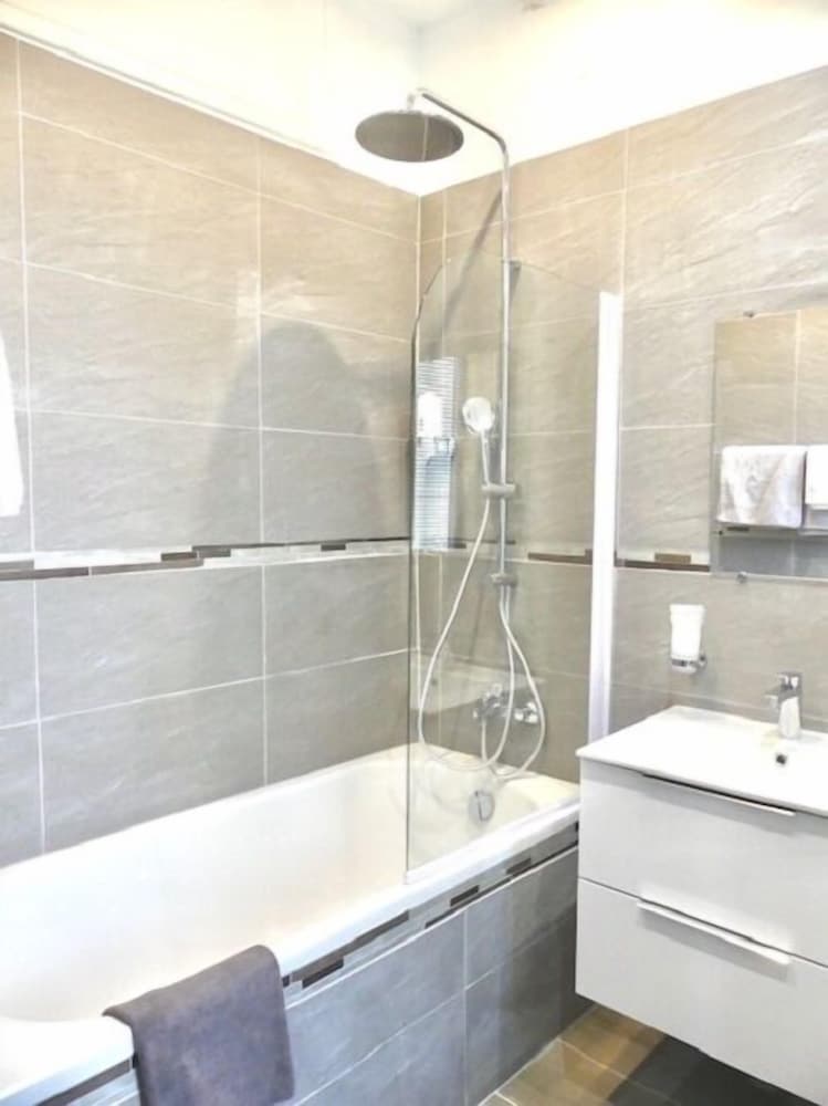 Фото Hôtel De Charme Le Provence