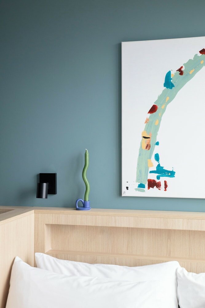 Фото Bob W Tower Hill Studios