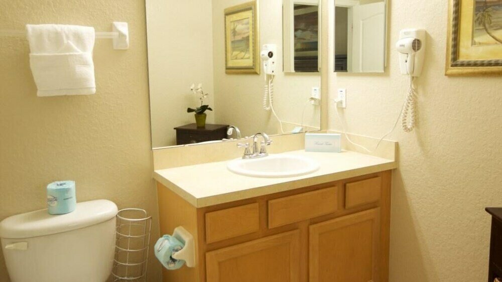 Фото Richard & Karen's Coral Cay Resort Townhome