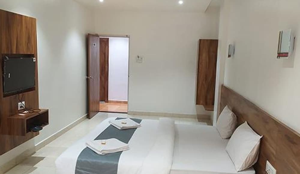 Фото Fabhotel Omkar Pride