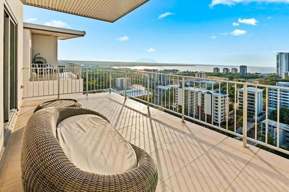 Фото Signatures on Woods - Pinnacle