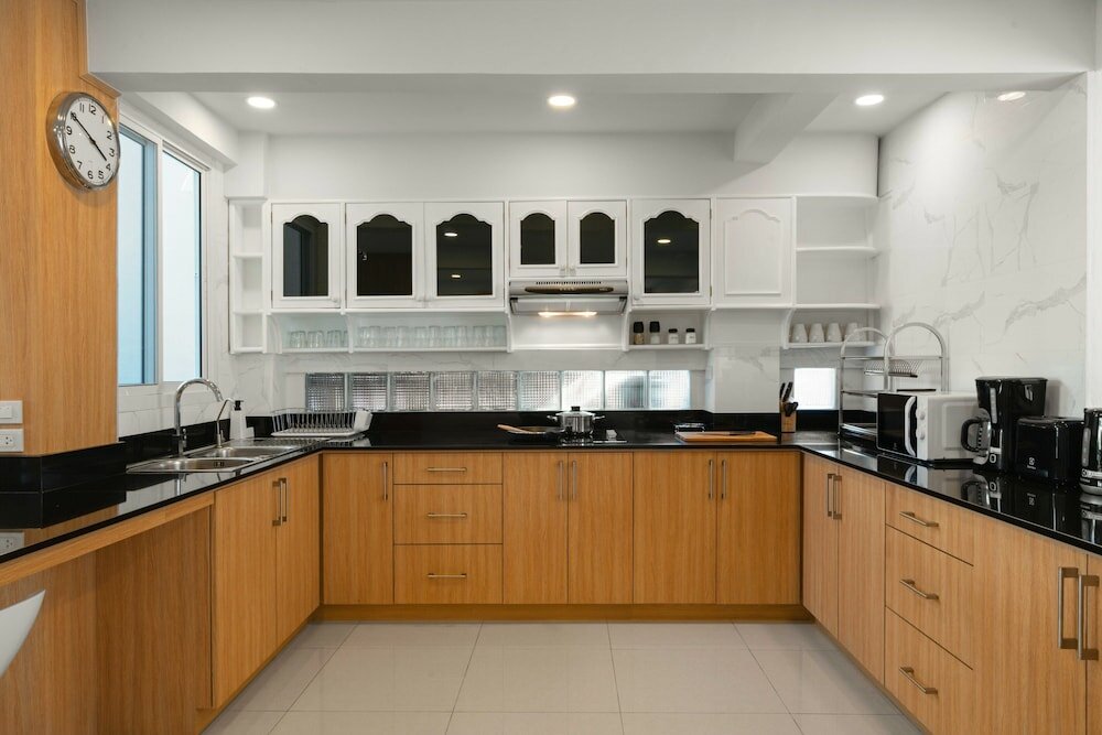 Фото Luxury Pool Villa 6br