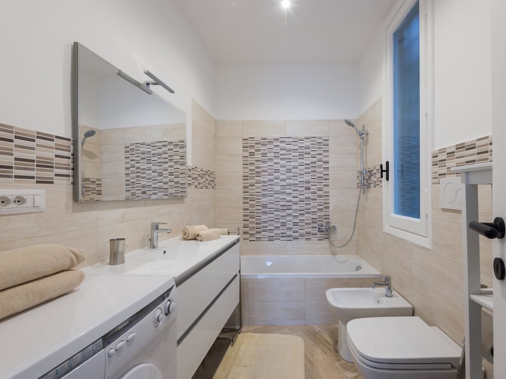 Фото Rsh Vatican Bright Two Bedroom Apartment